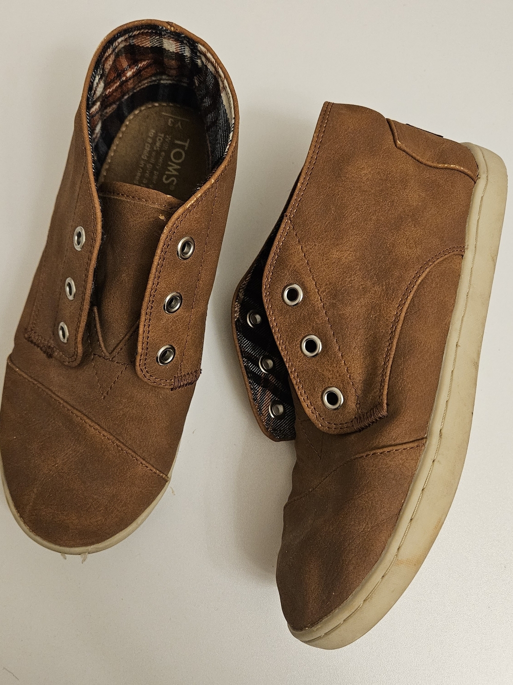 TOMS Slip-On Sneakers in Cognac Brown Toms Leather Shoes Boys 3 Y Brown Pull On